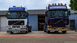 20251019-Tom-Holding-00340